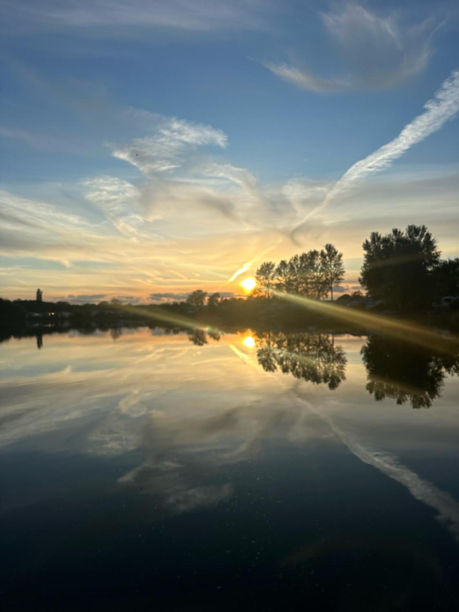Tattershall Lakes Sunset View Caravan Lakeside, Hot Tub, Garden, Private Fishing Peg & Wifi Dış mekan fotoğraf