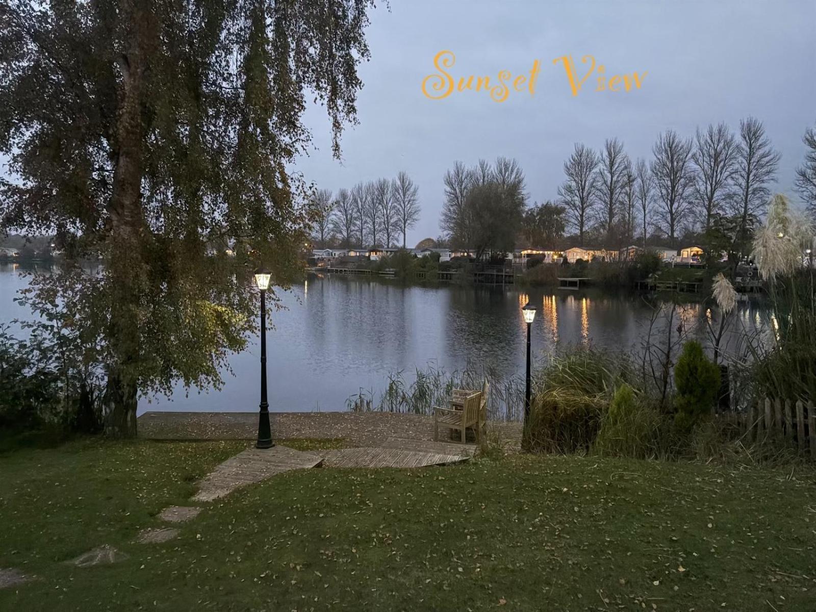 Tattershall Lakes Sunset View Caravan Lakeside, Hot Tub, Garden, Private Fishing Peg & Wifi Dış mekan fotoğraf