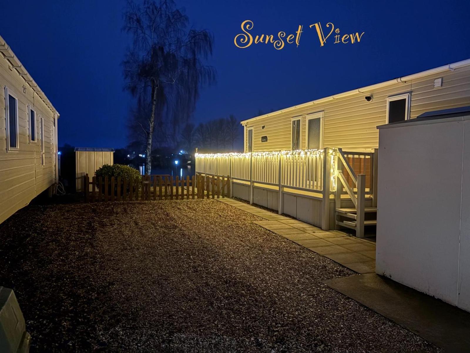 Tattershall Lakes Sunset View Caravan Lakeside, Hot Tub, Garden, Private Fishing Peg & Wifi Dış mekan fotoğraf